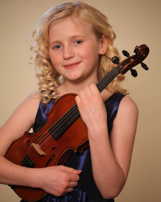 Photo of Georgiana Grinstaff, violin soloist